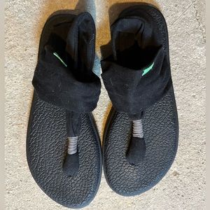 Sanuk sandals